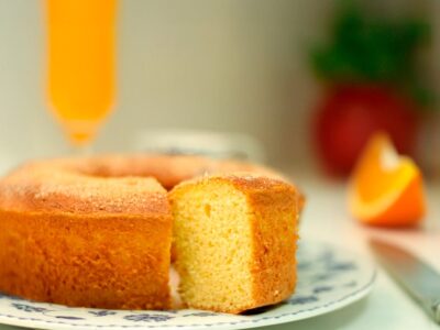 Bolo de laranja de liquidificador sem lactose