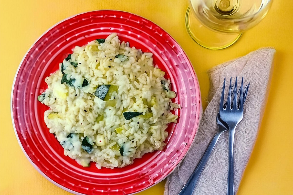 Risoto de abobrinha e alho-poró