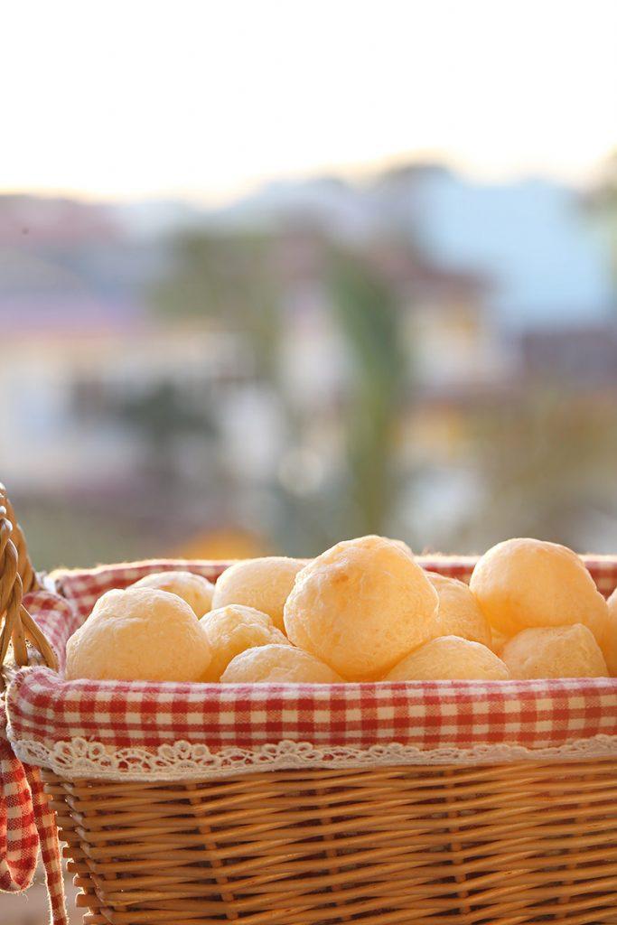 Pão de queijo caseiro: receita fácil