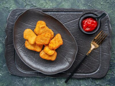 Nuggets caseiros: vai do congelador direto para o forno