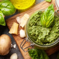 Molho pesto de manjericão