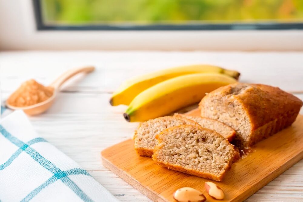 Bolo integral de banana e castanha-do-pará