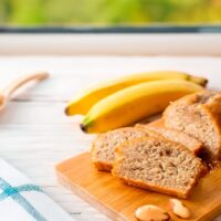 Bolo integral de banana e castanha-do-pará