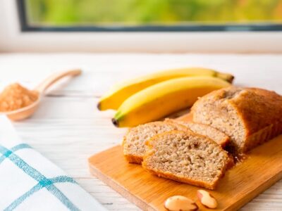 Bolo integral de banana e castanha-do-pará