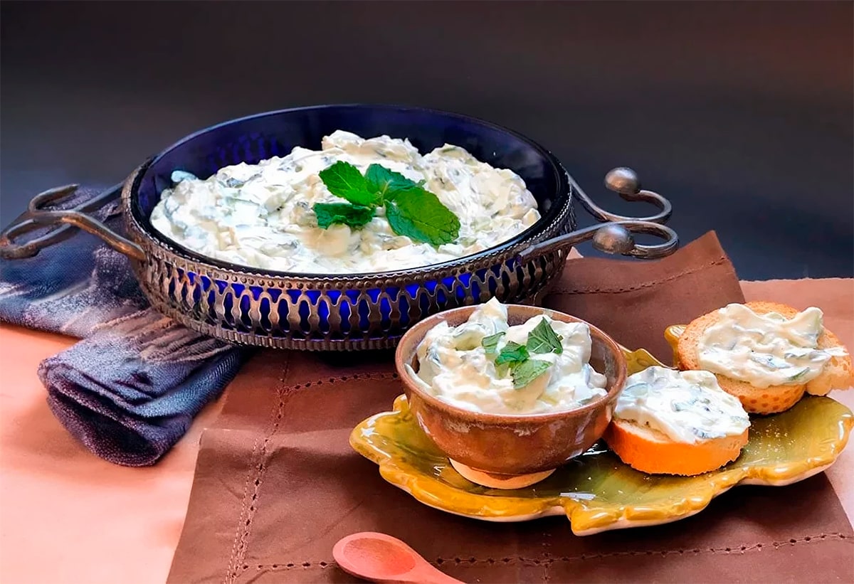 Tzatziki – pasta típica grega