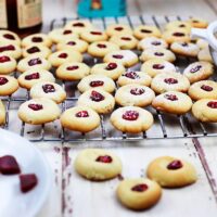 Biscoito amanteigado com goiabada