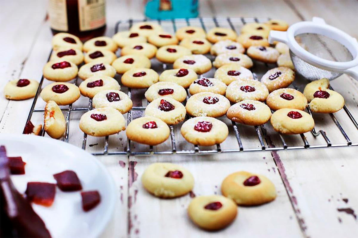 Biscoito amanteigado com goiabada