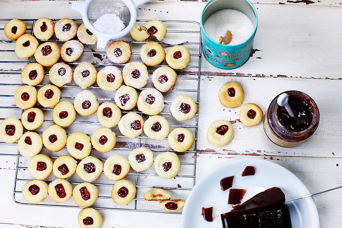 Biscoito amanteigado com goiabada